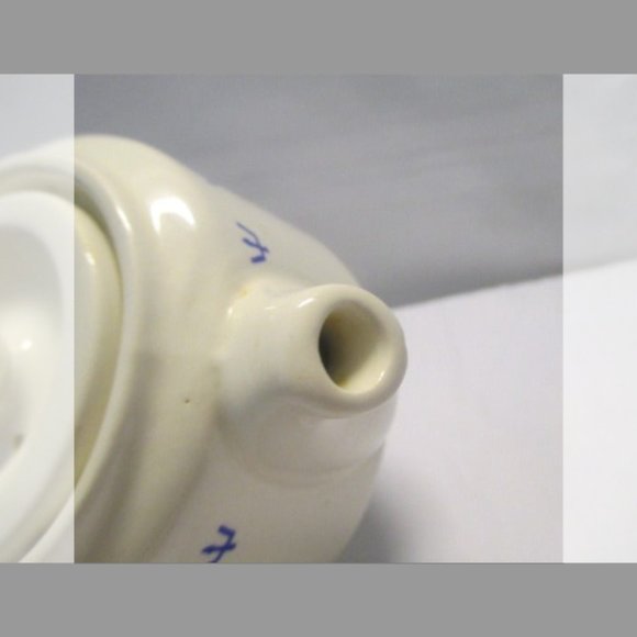 Royal Staffordshire Pottery - AJ Wilkinson Ltd - Demitasse Size Tea Pot /Serving - Picture 8 of 12